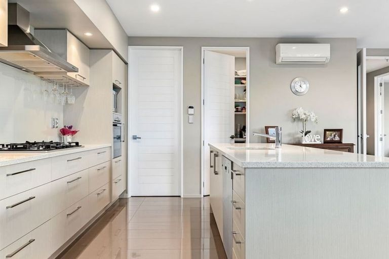 Photo of property in 10 Pahua Street, Pegasus, 7612