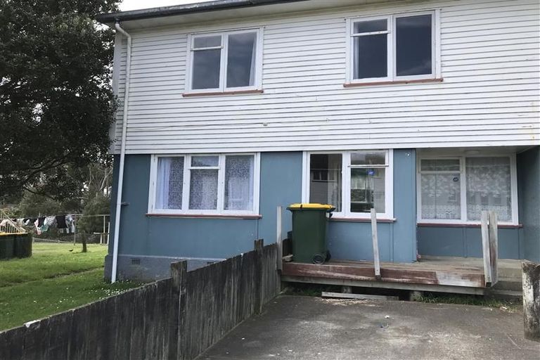 Photo of property in 27-33 Cheshire Street, Cannons Creek, Porirua, 5024