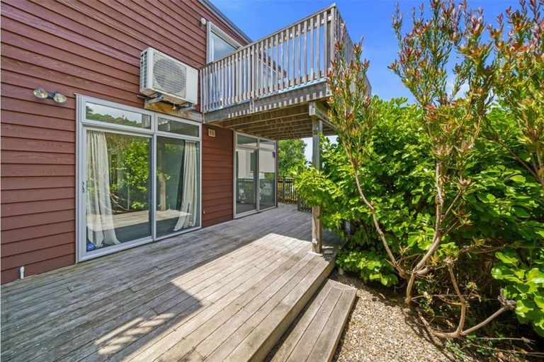 Photo of property in 3 Fore Street, Kaiwharawhara, Wellington, 6035