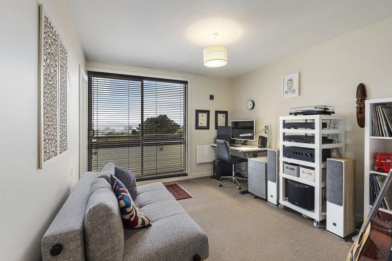 Photo of property in 2/59 Mortimer Terrace, Brooklyn, Wellington, 6021