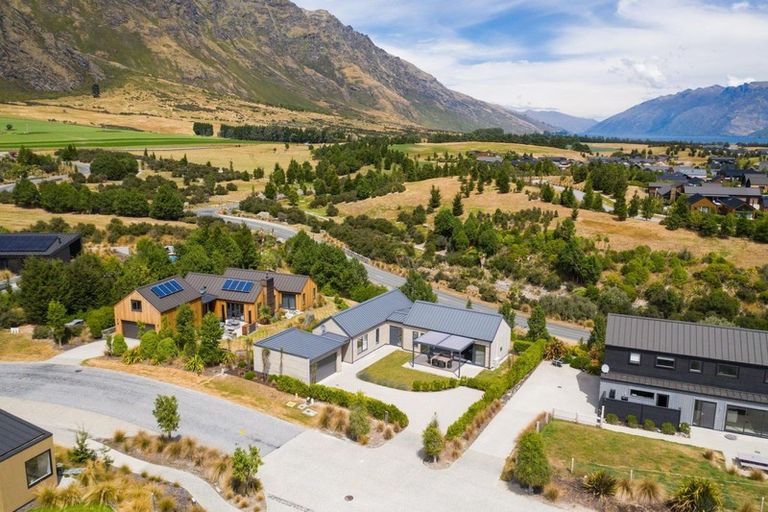 Photo of property in 28 Mckellar Drive, Jacks Point, Queenstown, 9371