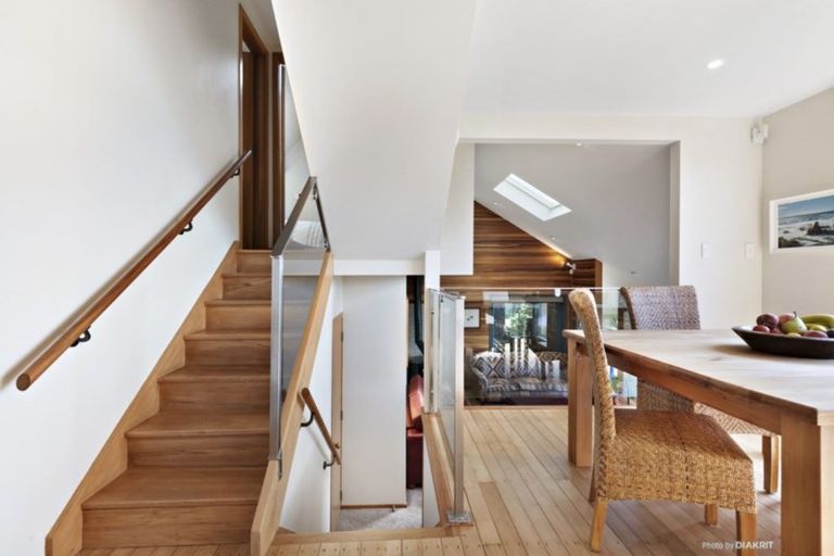 Photo of property in 81 Palliser Road, Roseneath, Wellington, 6011