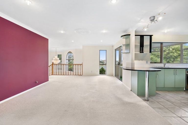 Photo of property in 46 Bronzewing Terrace, Unsworth Heights, Auckland, 0632