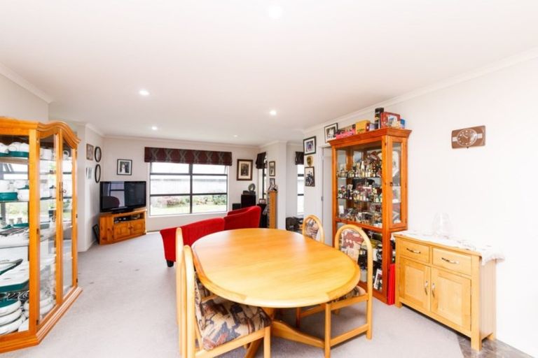 Photo of property in 8b Hanalin Drive, Marton, 4710