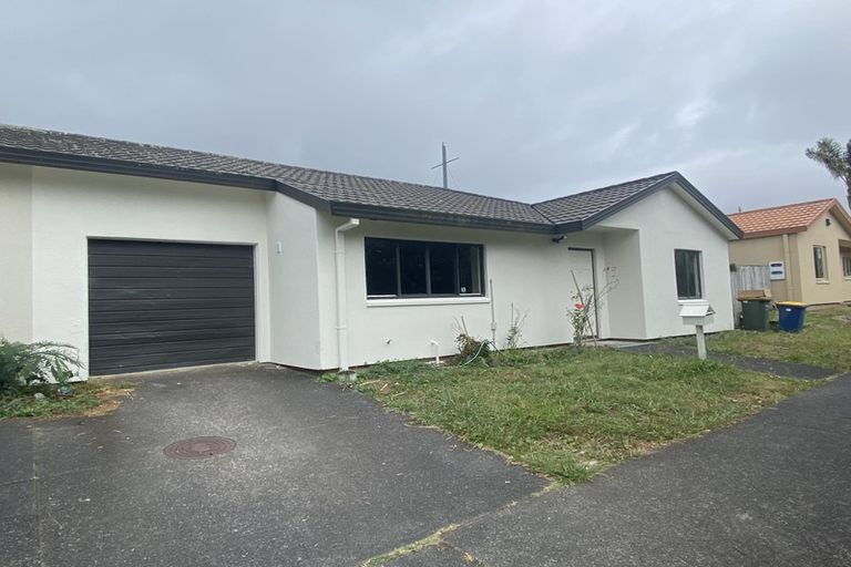 Photo of property in 4/17 Neta Grove, Henderson, Auckland, 0612