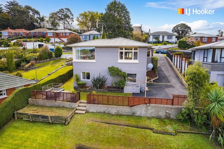 Photo of property in 31 Waldron Crescent, Green Island, Dunedin, 9018