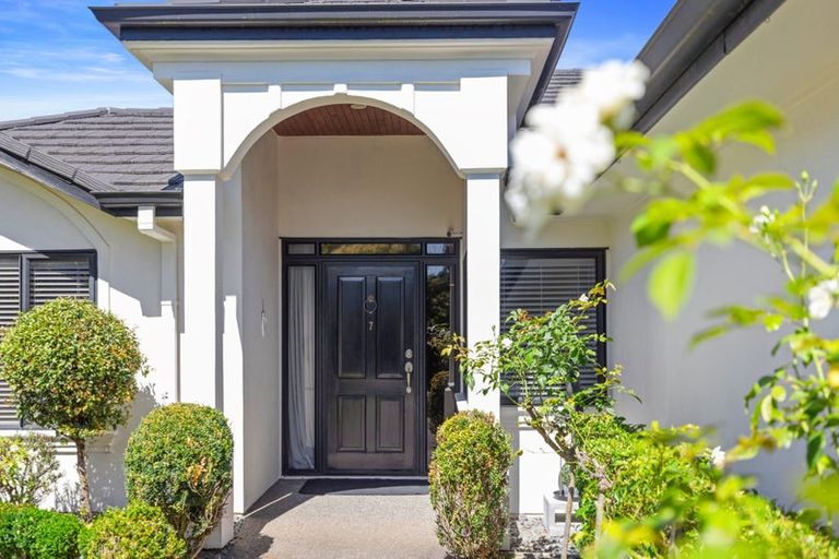 Photo of property in 7 Piha Close, Papamoa Beach, Papamoa, 3118