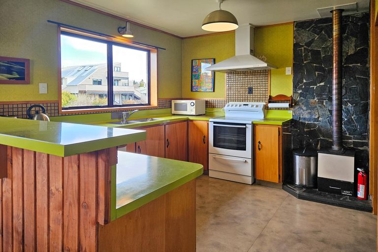 Photo of property in 5 Murray Place, Lake Tekapo, 7999