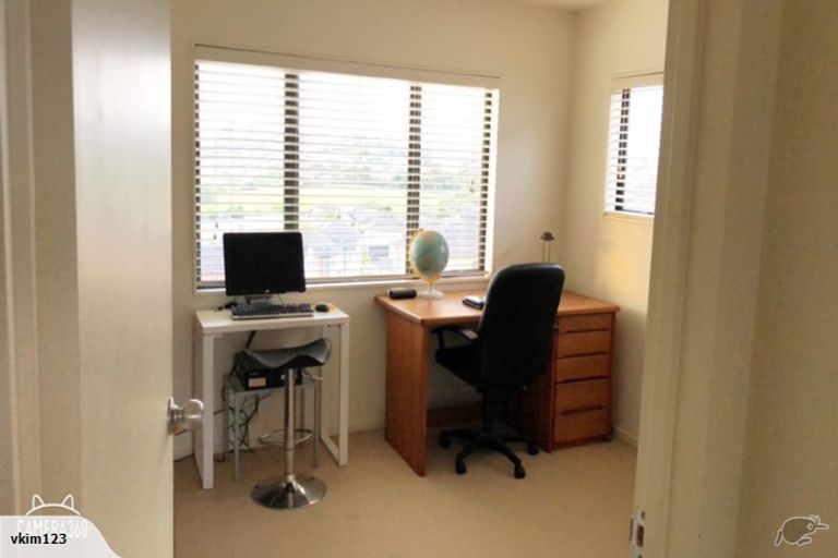 Photo of property in 20/22 Northcross Drive, Oteha, Auckland, 0632