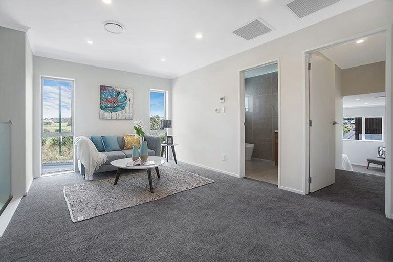 Photo of property in 1 Rashni Road, Flat Bush, Auckland, 2019