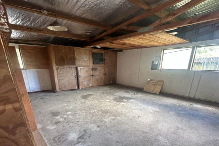 Photo of property in 14 Pukeroa Place, Papakura, 2110