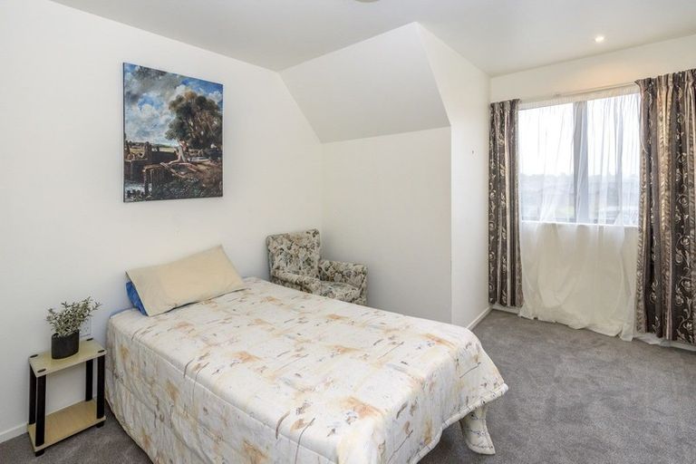 Photo of property in 14 Okarito Avenue, Levin, 5510