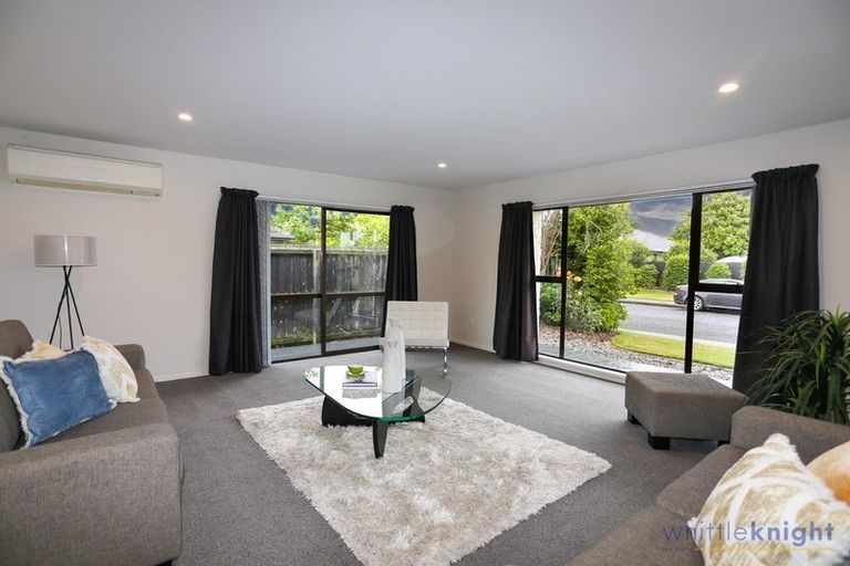 Photo of property in 90 Regency Crescent, Redwood, Christchurch, 8051