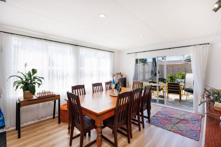 Photo of property in 39 Apollo Parade, Milson, Palmerston North, 4414
