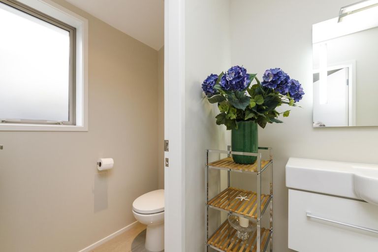 Photo of property in 2 Grand Oaks Drive, Awapuni, Palmerston North, 4412