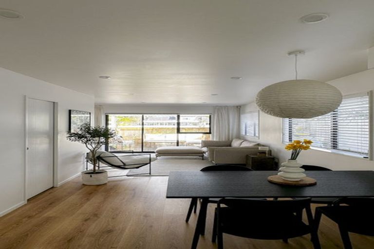 Photo of property in 94e Bay Street, Red Beach, 0932