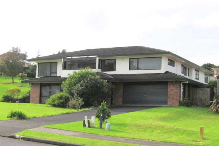 Photo of property in 7 Spears Place, Botany Downs, Auckland, 2010