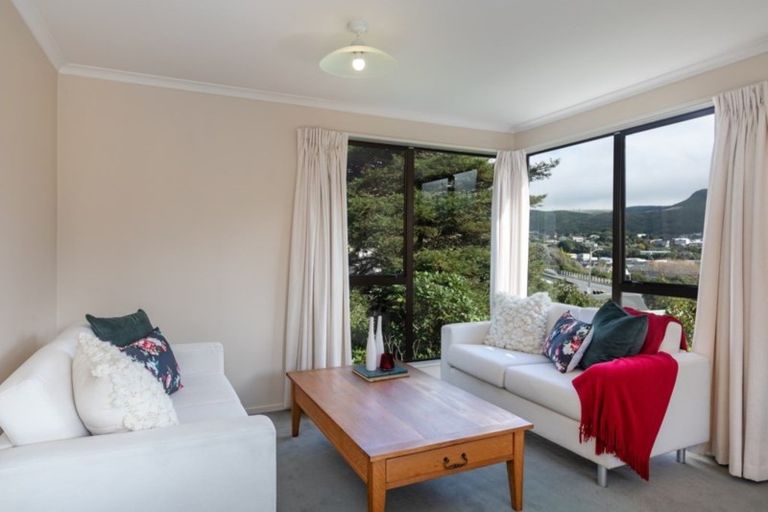 Photo of property in 13 Duncan Street, Tawa, Wellington, 5028