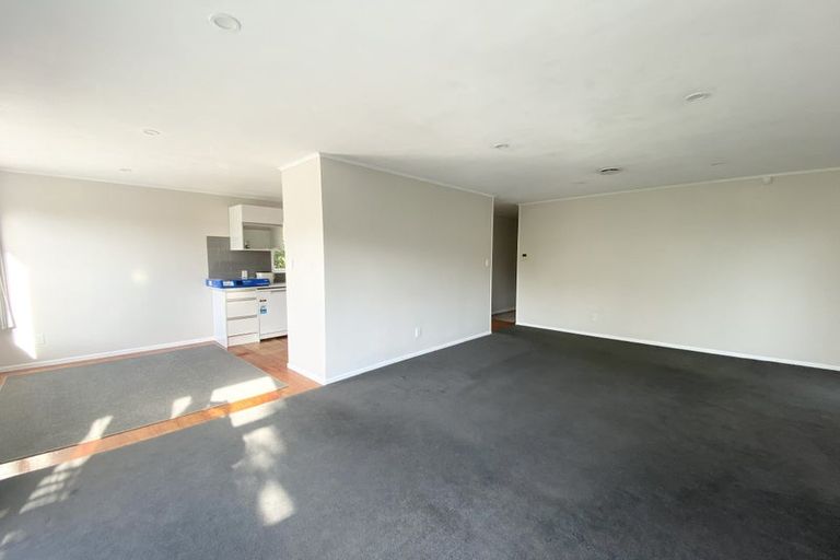 Photo of property in 93 Fairclough Road, Beach Haven, Auckland, 0626