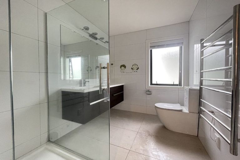 Photo of property in 39 Headland Drive, Long Bay, Auckland, 0630