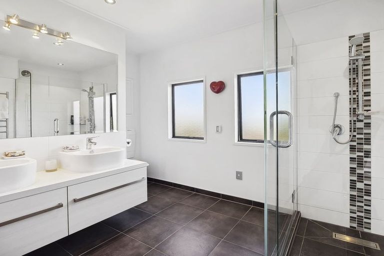 Photo of property in 10 Hadley Close, Glenleith, Dunedin, 9010