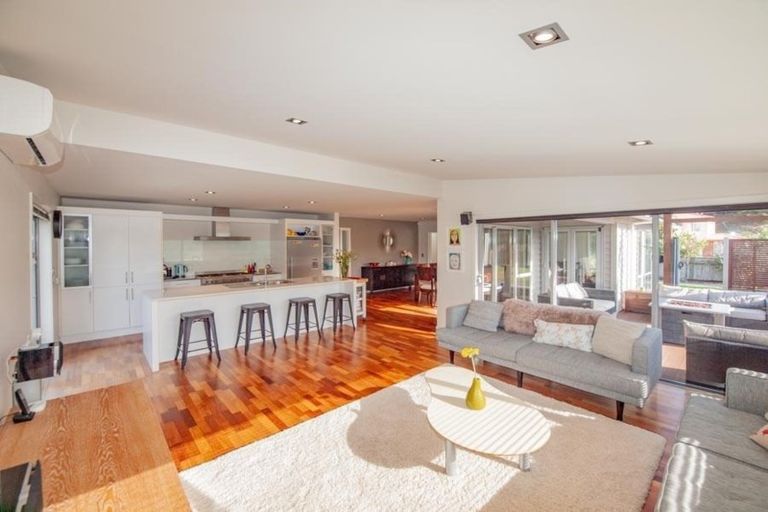 Photo of property in 9 Winsley Terrace, Churton Park, Wellington, 6037