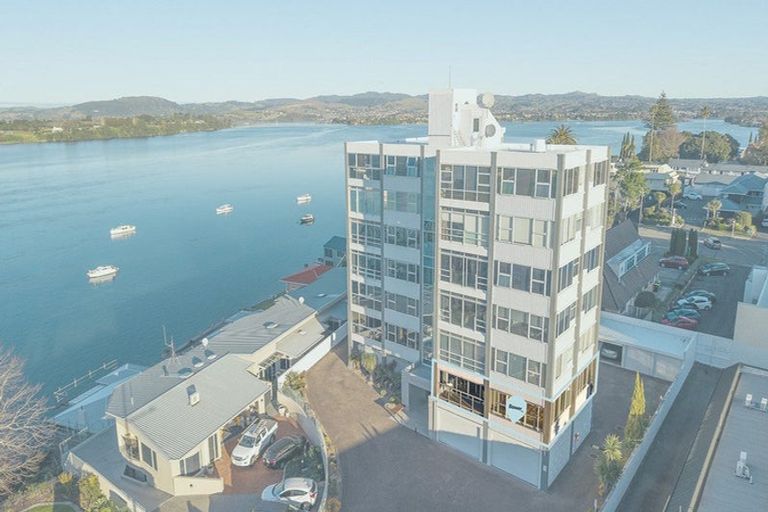 Photo of property in Elizabeth Height Apartments, 8 Elizabeth Street, Tauranga, 3110