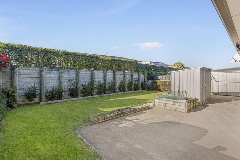 Photo of property in Waterview Estate, 41/4 Greystone Place, Omokoroa, 3114