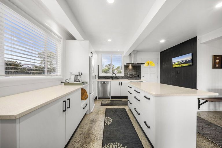 Photo of property in 30b Taipari Avenue, Raglan, 3225