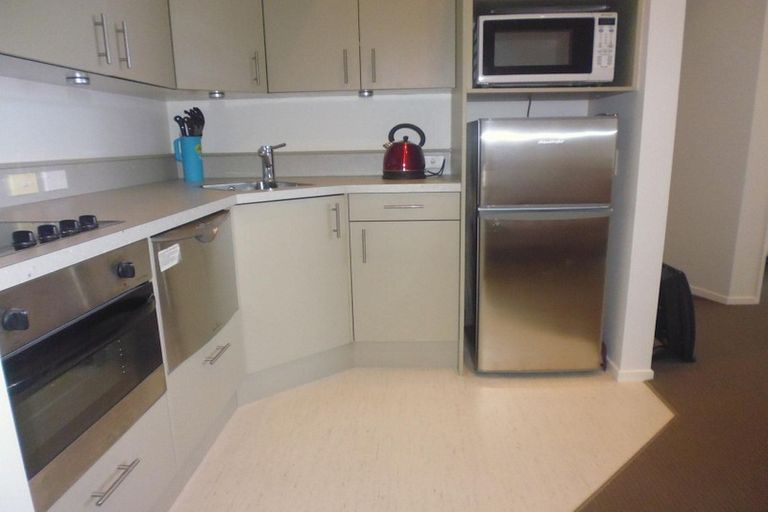 Photo of property in Terrace Heights Apartments, 2/163p The Terrace, Wellington Central, Wellington, 6011