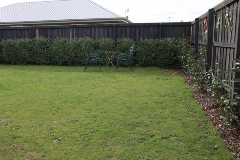 Photo of property in 86 Shillingford Boulevard, Rolleston, 7615
