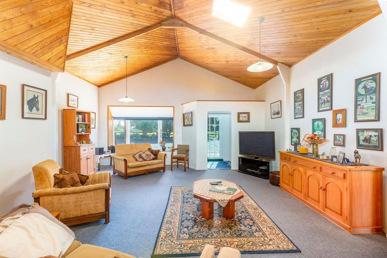 Photo of property in 1189 Glenbrook Road, Glenbrook, Waiuku, 2681