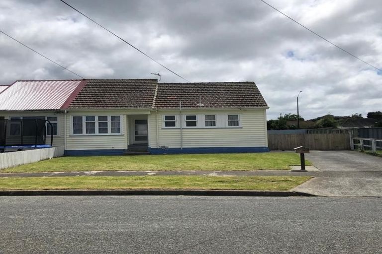 Photo of property in 19 Avery Grove, Boulcott, Lower Hutt, 5011