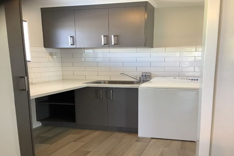 Photo of property in 7 Whitechapel Grove, Stokes Valley, Lower Hutt, 5019