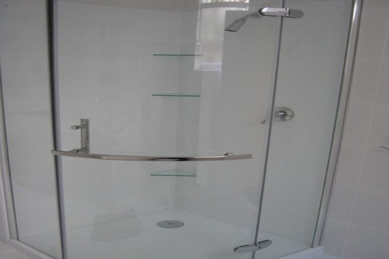 Photo of property in 7 Bayview Road, Hauraki, Auckland, 0622