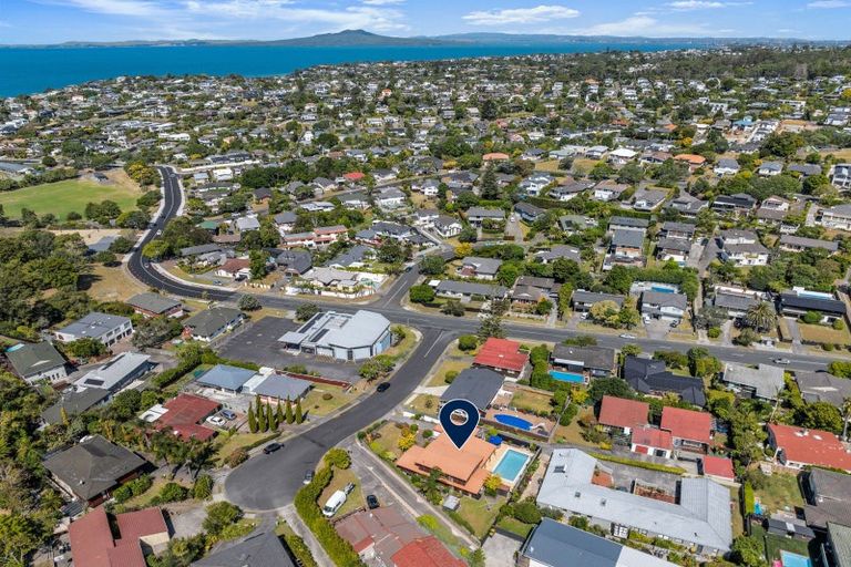 Photo of property in 9 Noumea Place, Mairangi Bay, Auckland, 0630