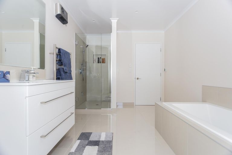 Photo of property in 15 Grove Avenue, Weston, Oamaru, 9401