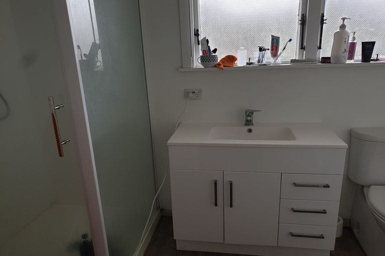 Photo of property in 189 Memorial Avenue, Burnside, Christchurch, 8053