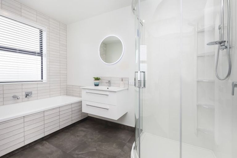 Photo of property in 21 Loch Tanna Way, Broomfield, Christchurch, 8042