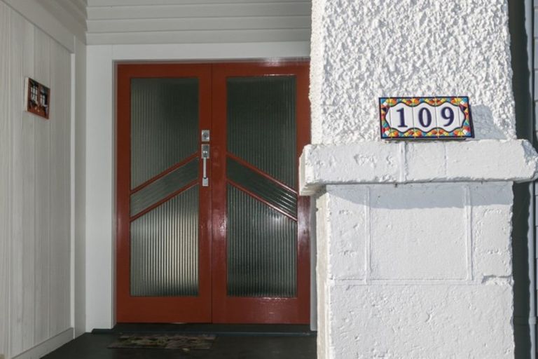 Photo of property in 109 Milton Road, Bluff Hill, Napier, 4110