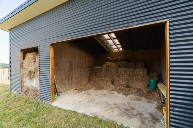 Photo of property in 14 Kingsgate Lane, Waihola, Milton, 9073