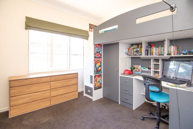 Photo of property in 38 Leander Place, Milson, Palmerston North, 4414