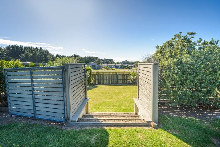 Photo of property in 39 Barling Street, Himatangi Beach, Foxton, 4891