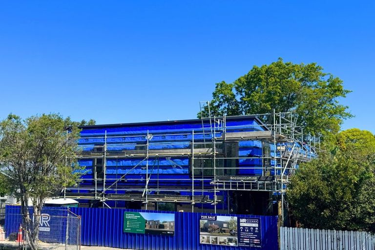 Photo of property in 64 Opawa Road, Waltham, Christchurch, 8023