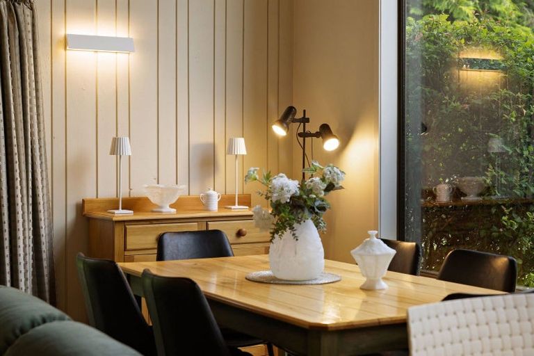 Photo of property in 36 Adamson Drive, Arrowtown, 9302