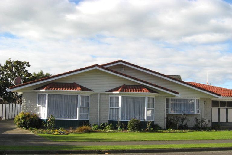 Photo of property in 57 Highbury Drive, Levin, 5510