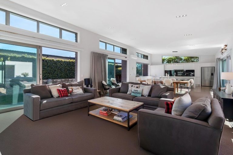 Photo of property in 44 Kelliher Drive, Wanaka, 9305