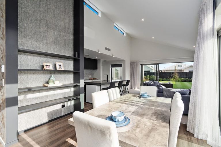 Photo of property in 27 Finstock Way, Rolleston, 7614