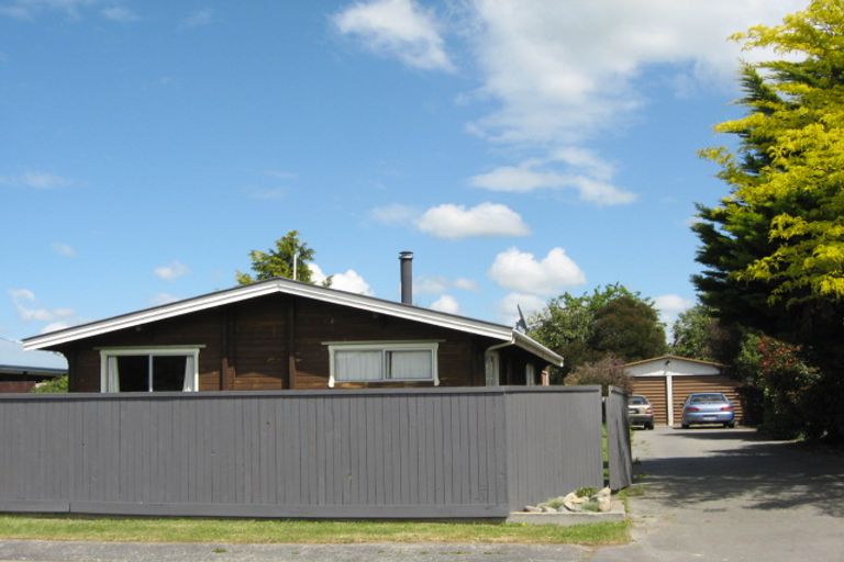 Photo of property in 22 Coates Place, Rangiora, 7400