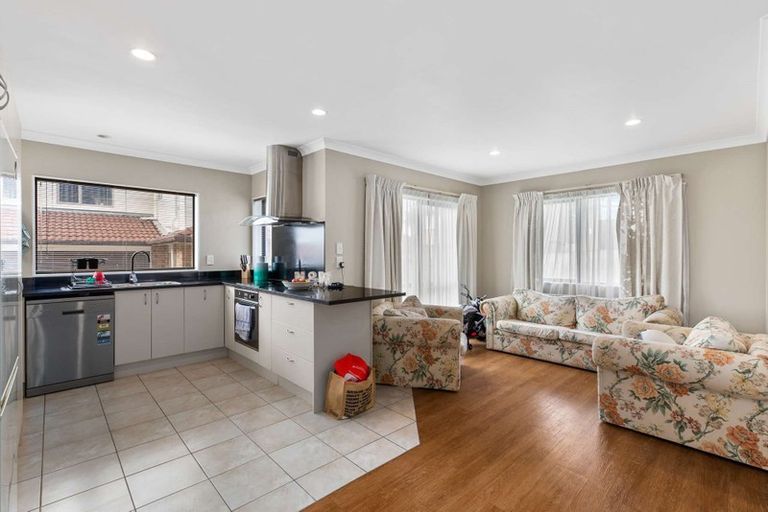 Photo of property in 63a Redoubt Road, Goodwood Heights, Auckland, 2105